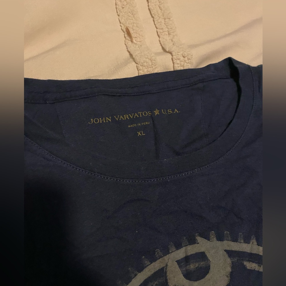 John Varvatos Navy Blue Graphic T-Shirt - Picture 2 of 3